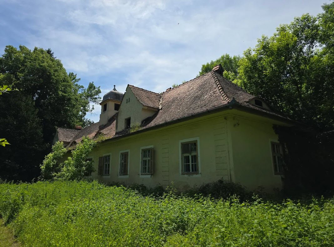 Mocioni Castle, Bulcs, Romania, Romania